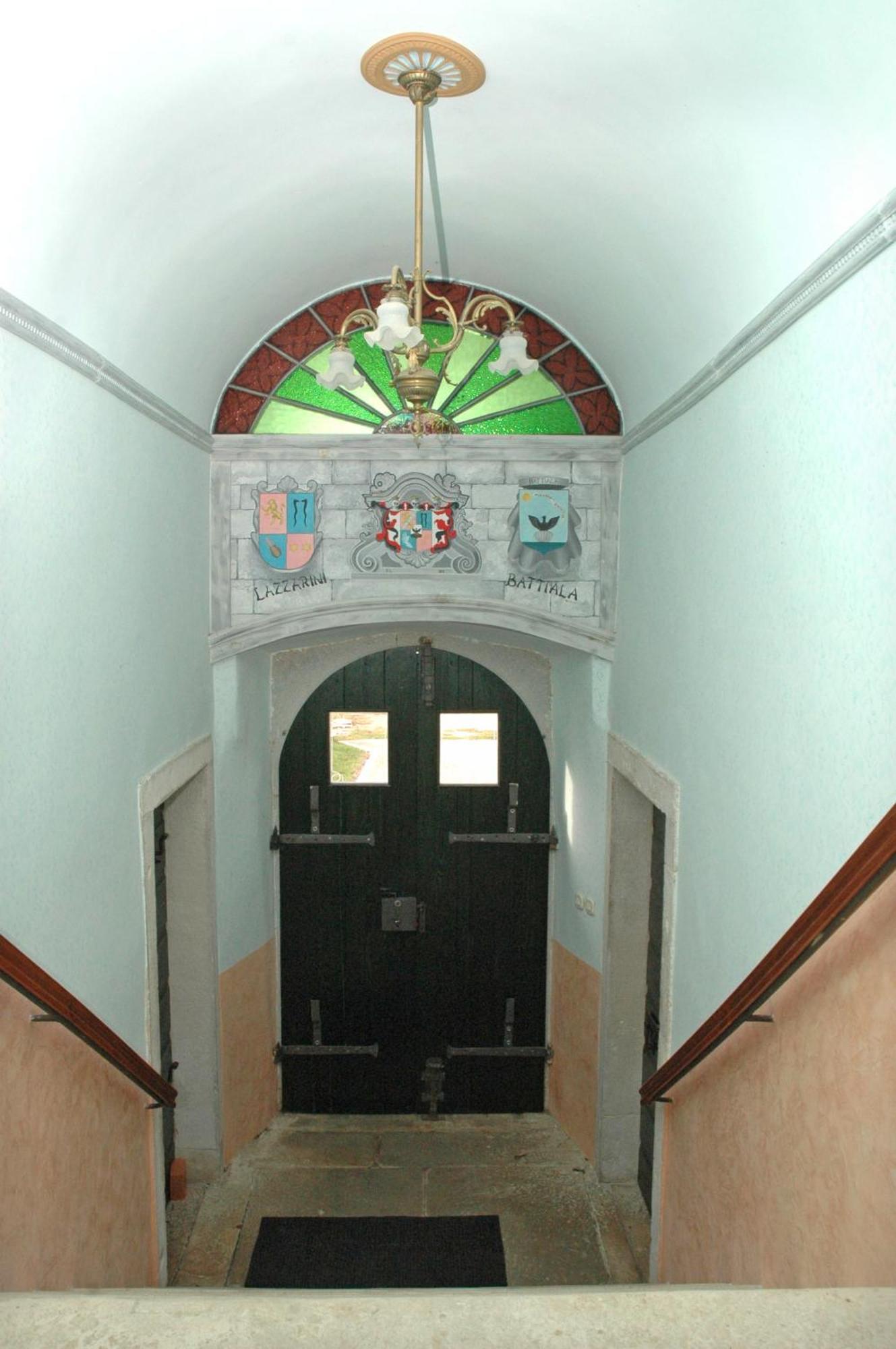 Apartments Lazzarini Battiala Nedeščina エクステリア 写真